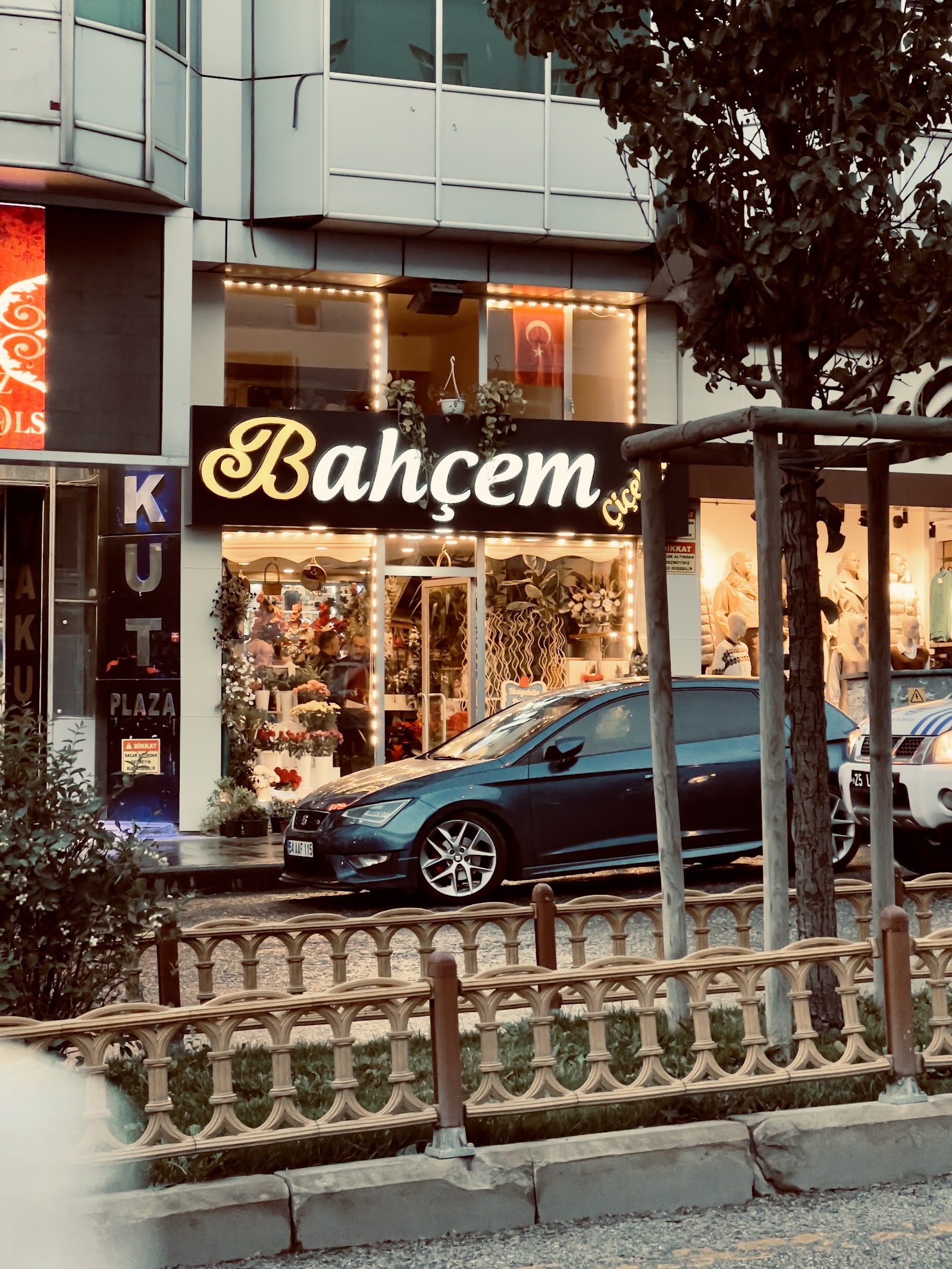 Bahçem Çiçekçilik kır düğünü mekanı — Yakutiye