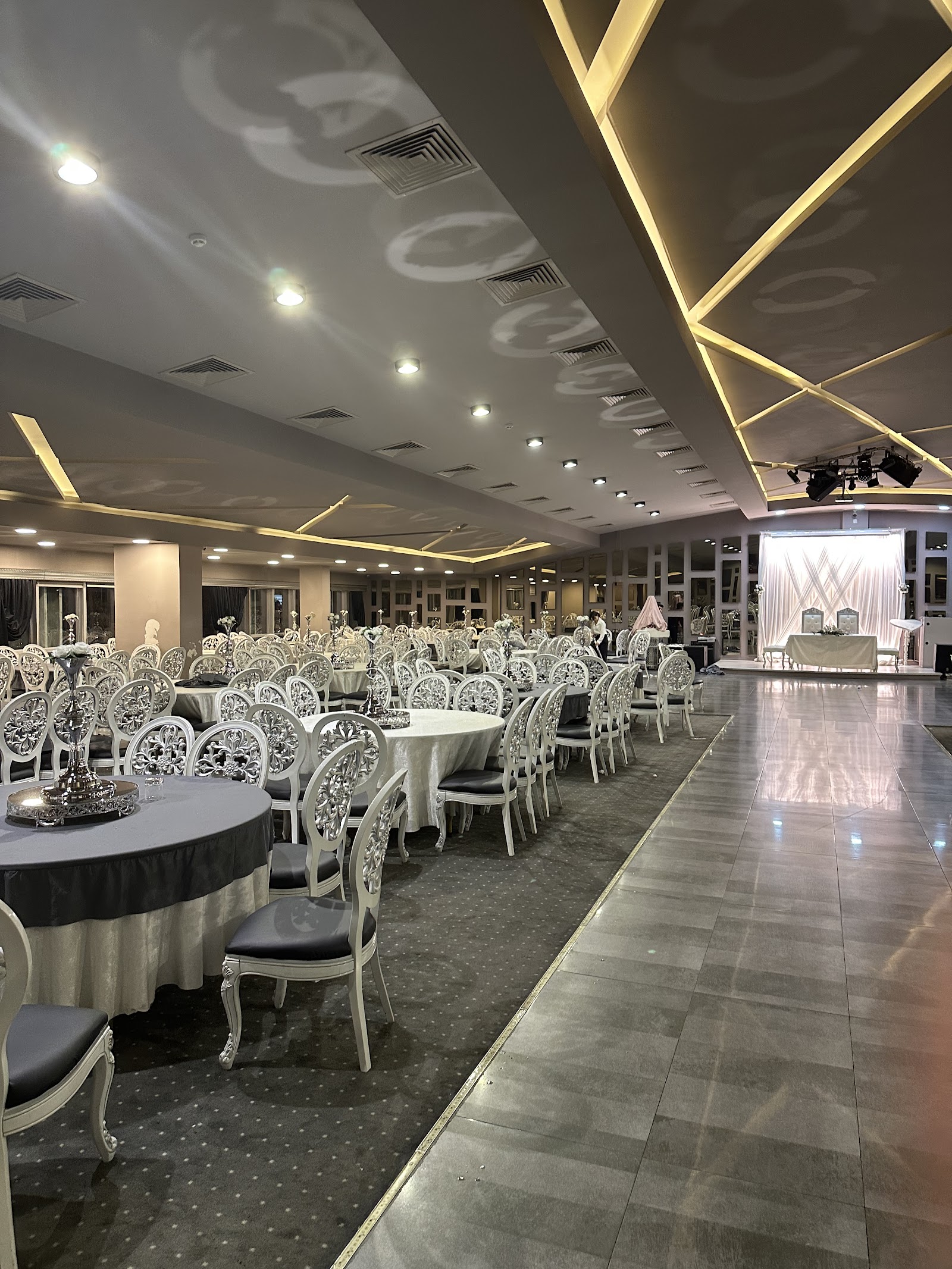 Onur Düğün Salonu — Yakutiye, Erzurum kır düğünü mekanı görsel 6