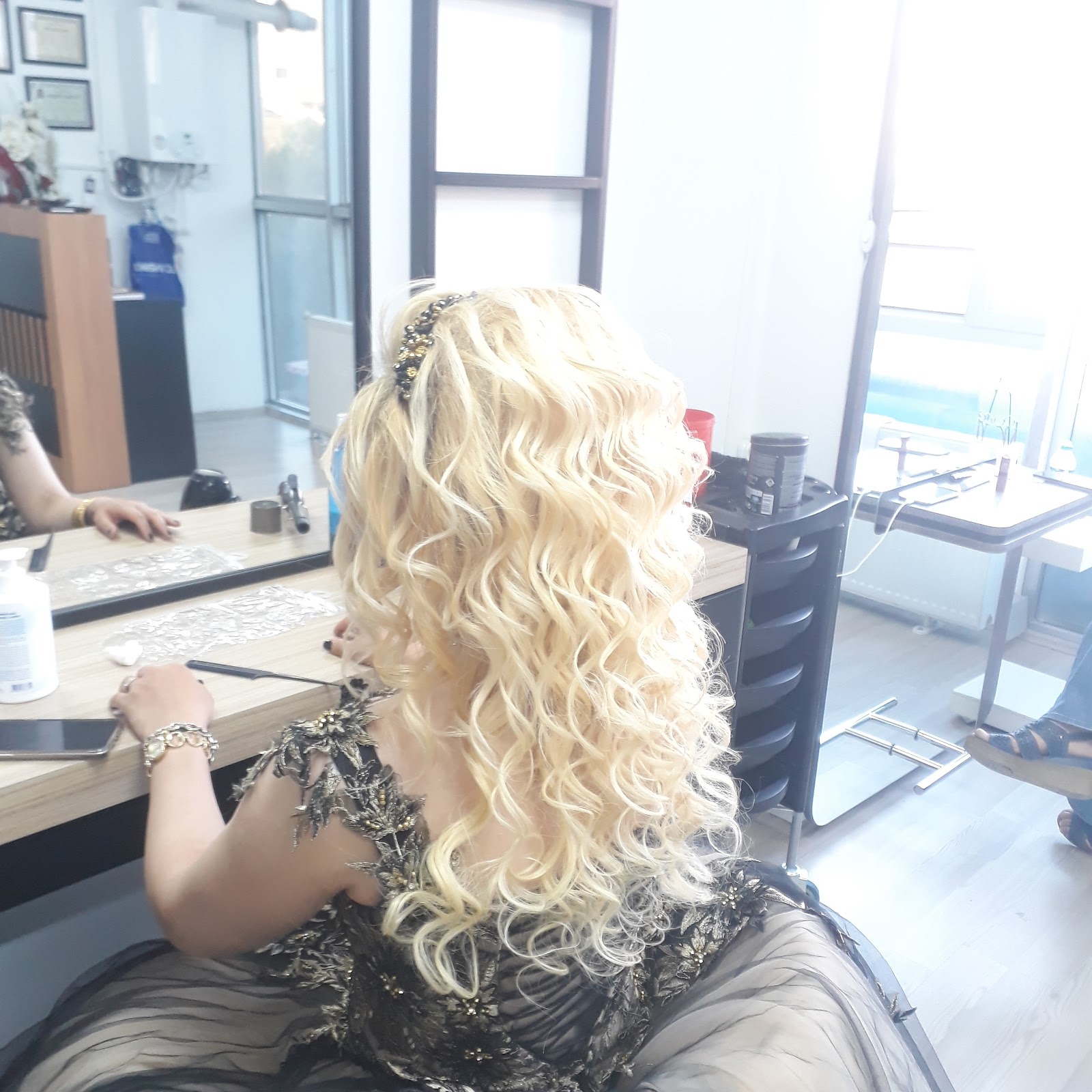 RUKİŞ BAYAN KUAFÖR